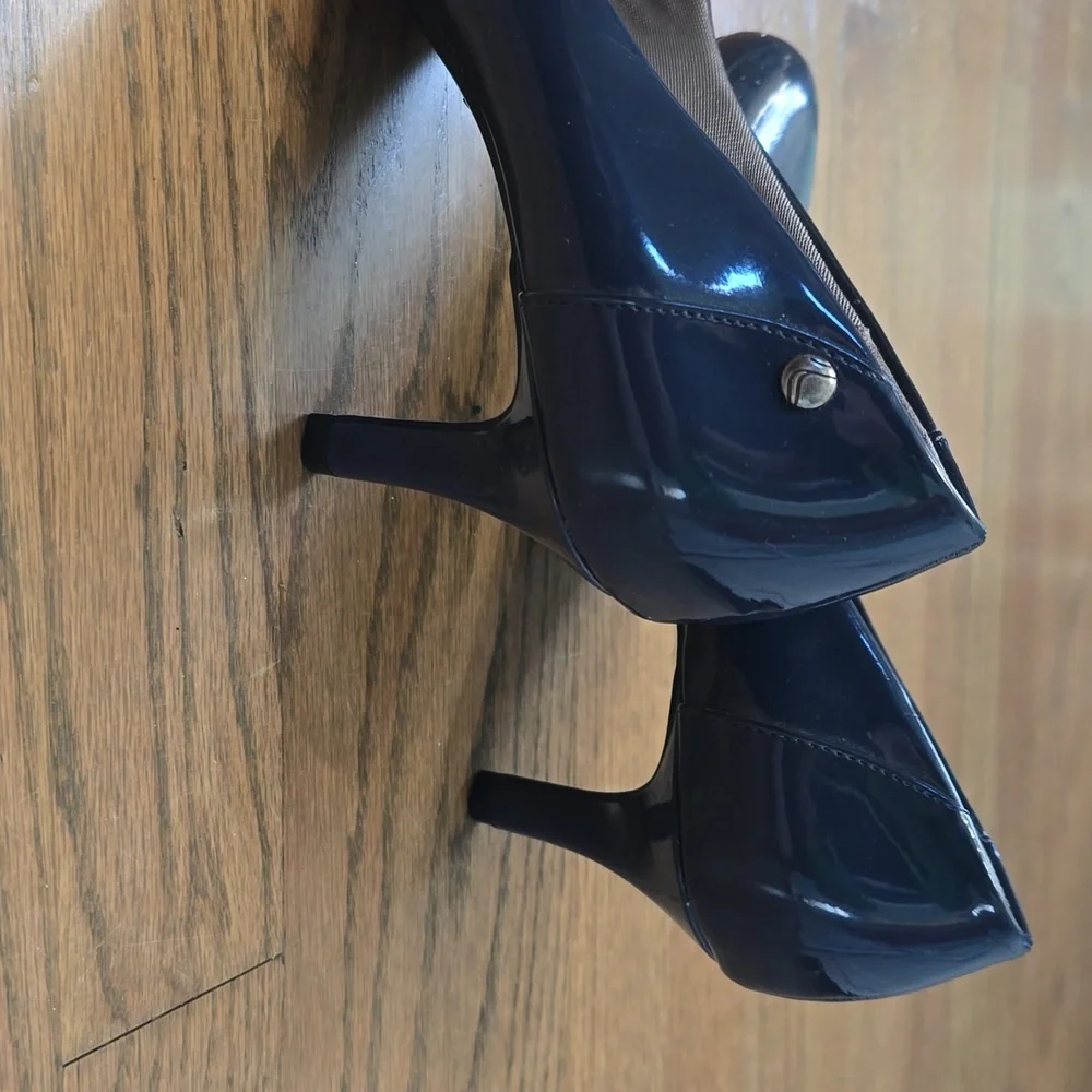 Life Stride Navy Patent Leather Heels - Picture 3 of 6